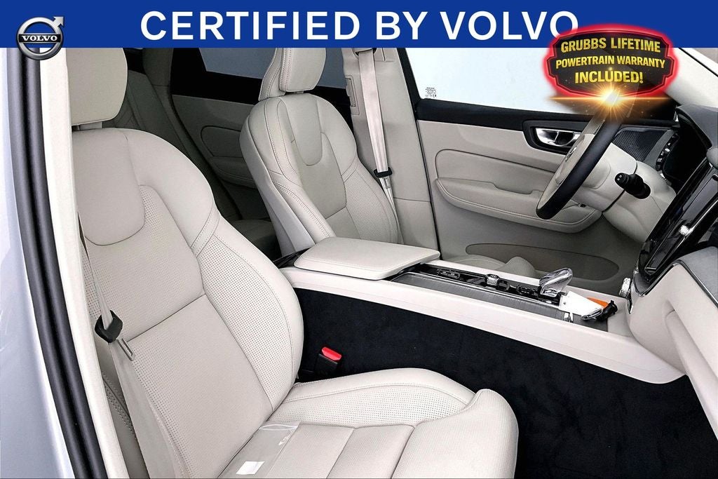 2025 Volvo XC60 B5 Ultra