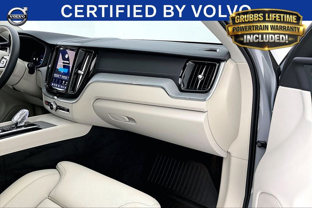 2025 Volvo XC60 B5 Ultra