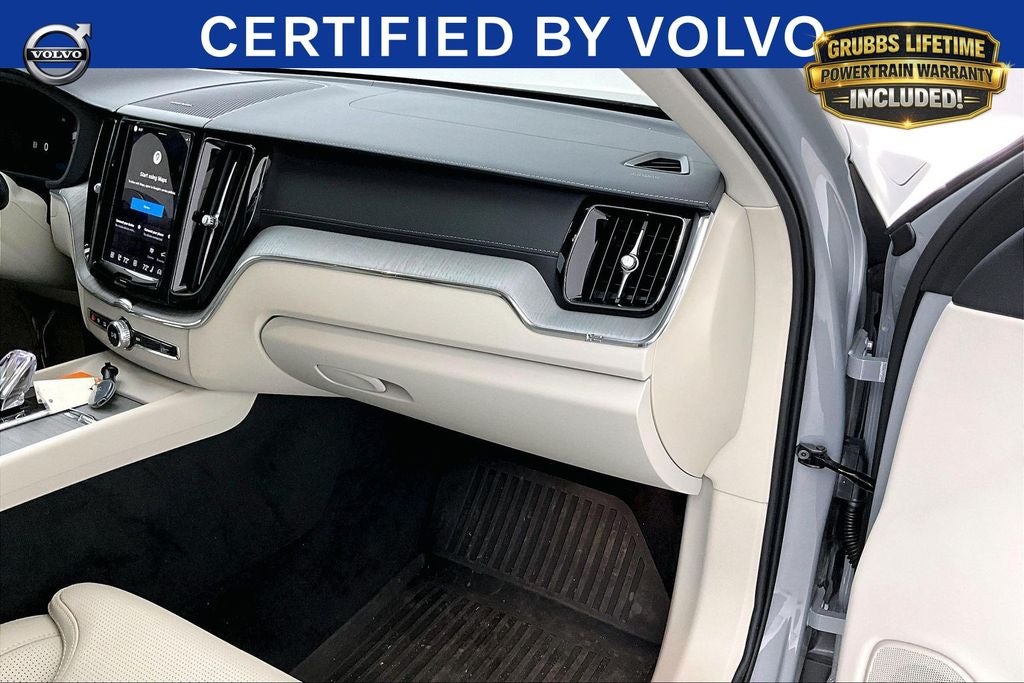 2025 Volvo XC60 B5 Ultra