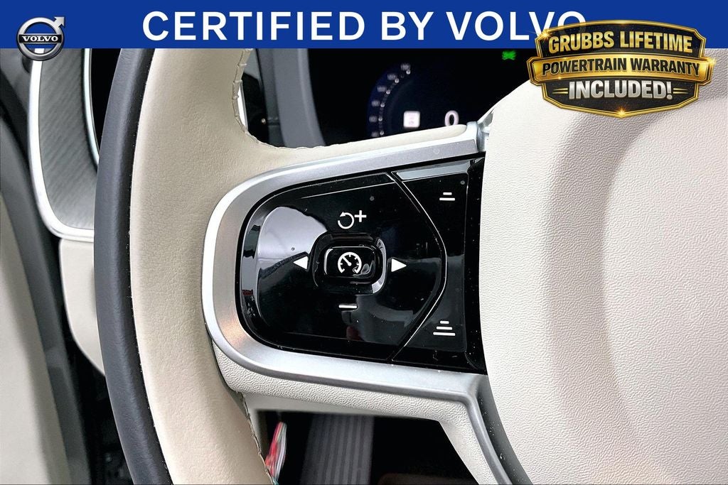 2025 Volvo XC60 B5 Ultra