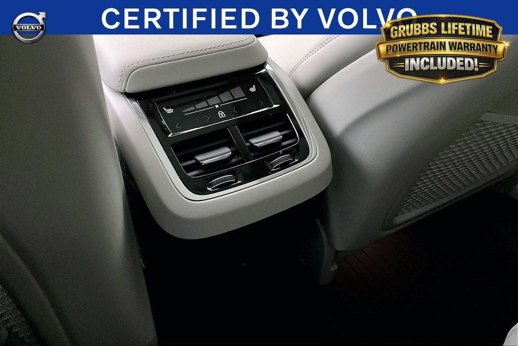 2025 Volvo XC60 B5 Ultra