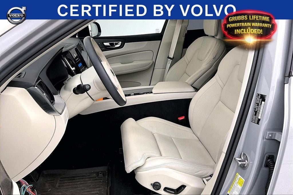 2025 Volvo XC60 B5 Ultra