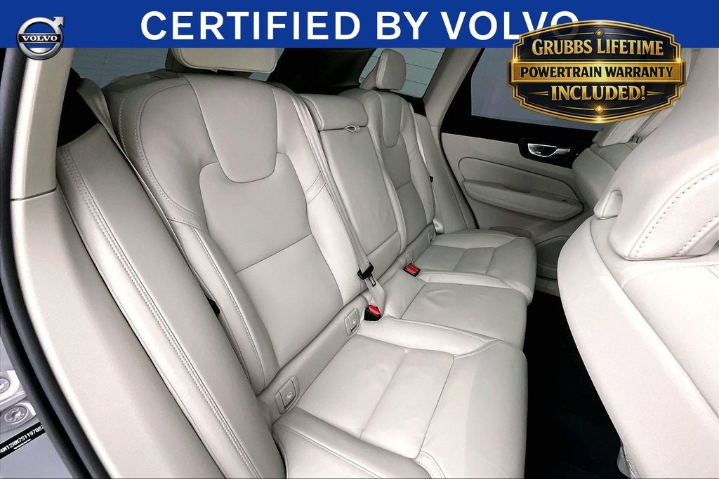 2025 Volvo XC60 B5 Ultra
