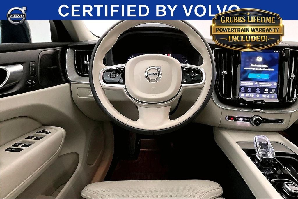 2025 Volvo XC60 B5 Ultra