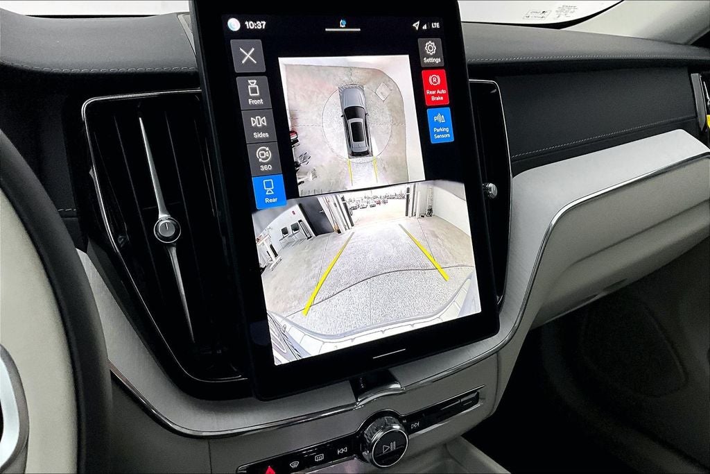 2026 Volvo XC60 B5 Ultra