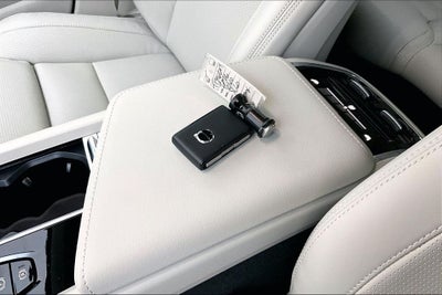 2026 Volvo XC60 B5 Ultra