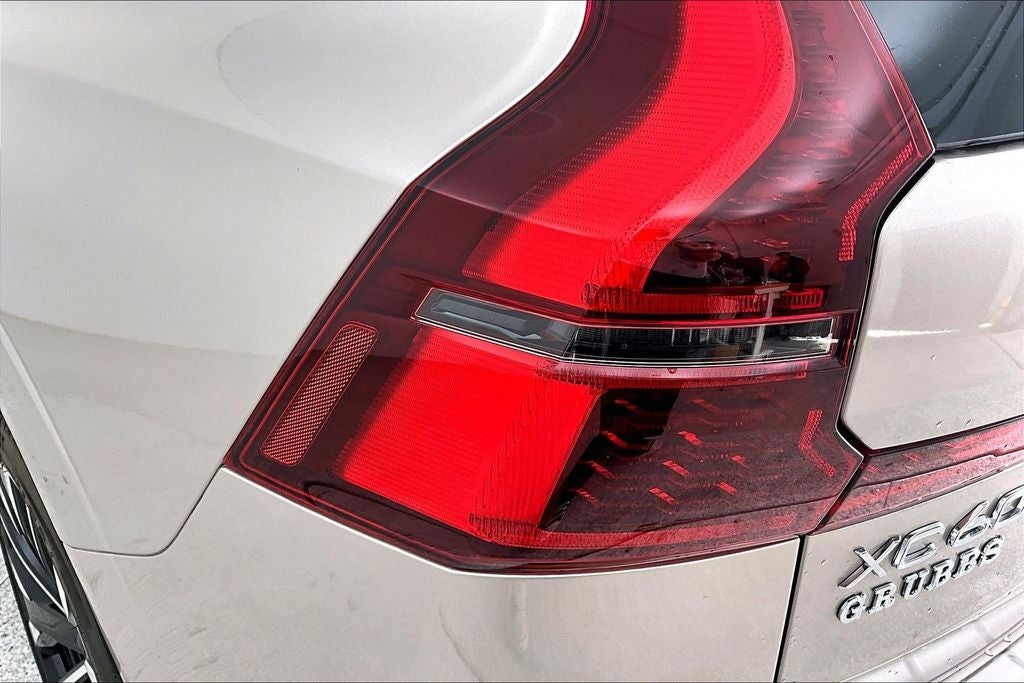 2026 Volvo XC60 B5 Ultra