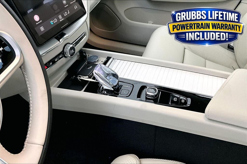 2026 Volvo XC60 B5 Ultra