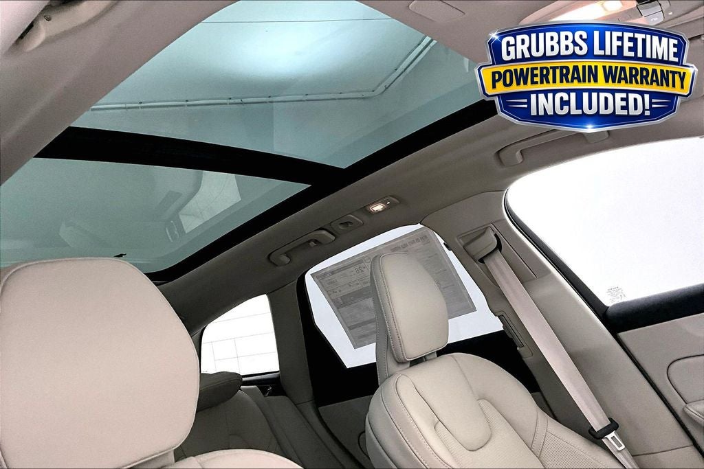 2026 Volvo XC60 B5 Ultra