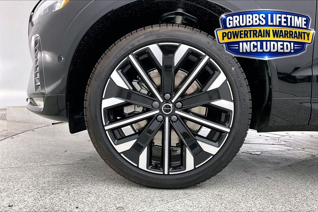 2026 Volvo XC60 B5 Ultra