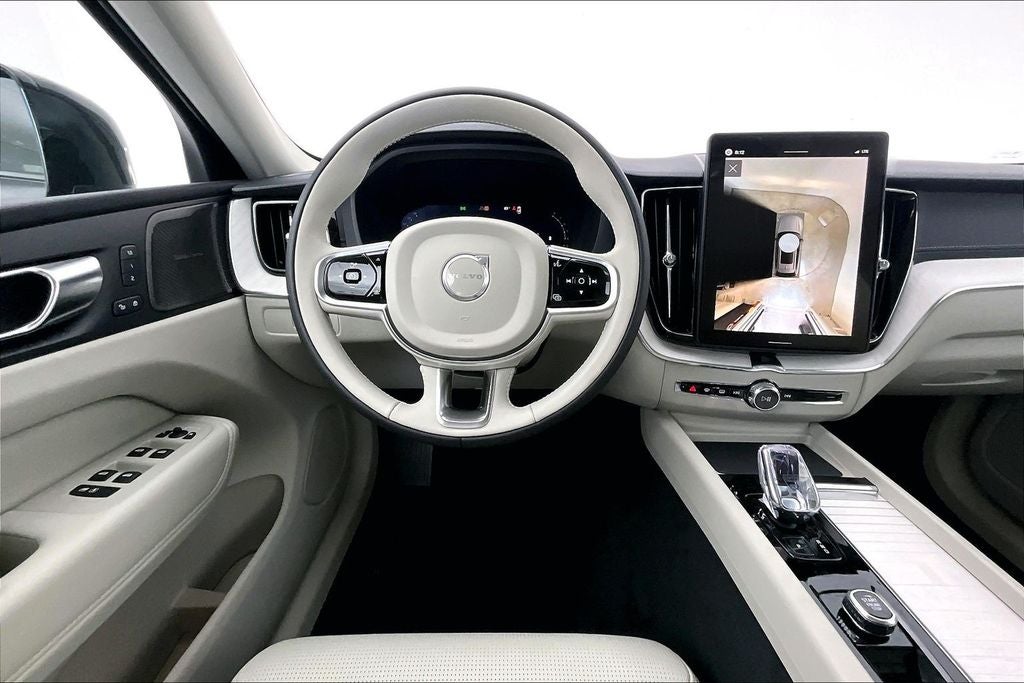2026 Volvo XC60 B5 Ultra