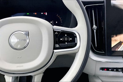 2026 Volvo XC60 B5 Ultra