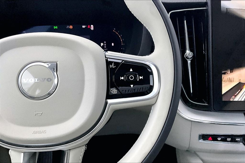 2026 Volvo XC60 B5 Ultra