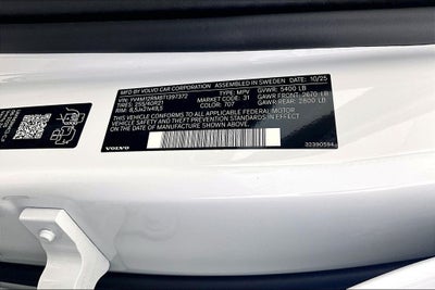 2026 Volvo XC60 B5 Ultra