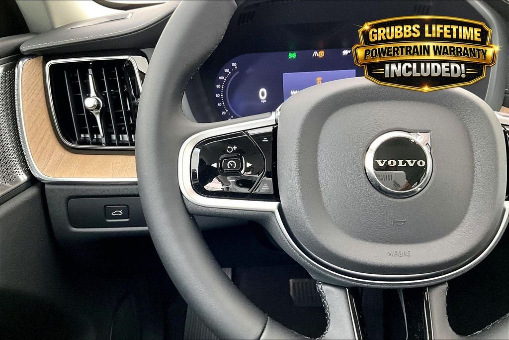 2026 Volvo XC60 B5 Ultra
