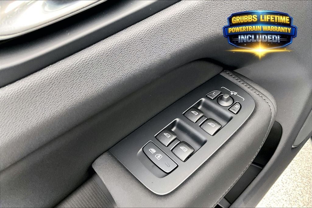 2026 Volvo XC60 B5 Ultra