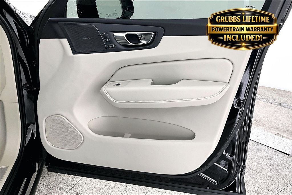 2026 Volvo XC60 B5 Ultra