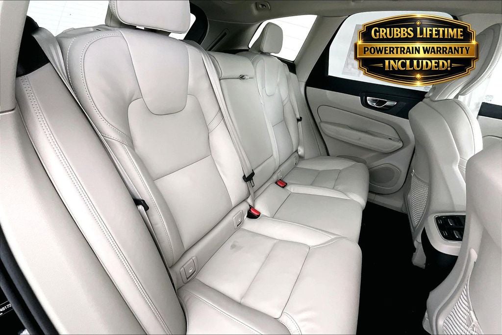 2026 Volvo XC60 B5 Ultra