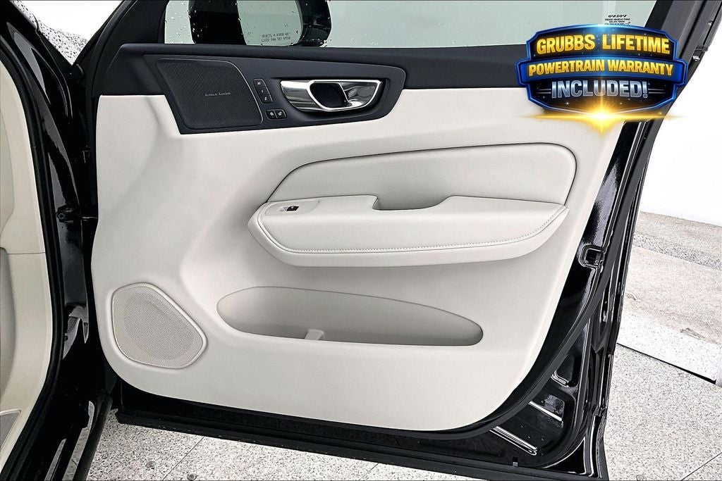 2026 Volvo XC60 B5 Ultra