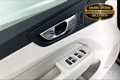 2026 Volvo XC60 B5 Ultra