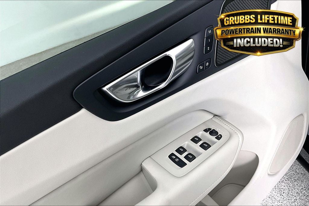 2026 Volvo XC60 B5 Ultra