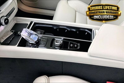 2026 Volvo XC60 B5 Ultra