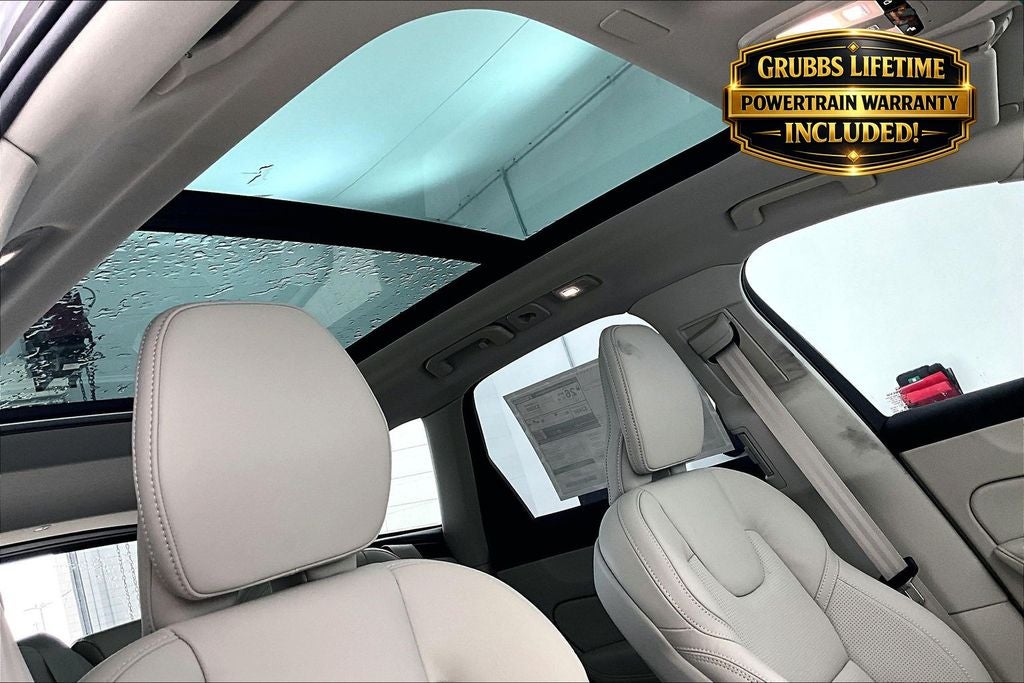 2026 Volvo XC60 B5 Ultra