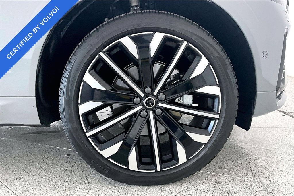 2026 Volvo XC60 B5 Ultra