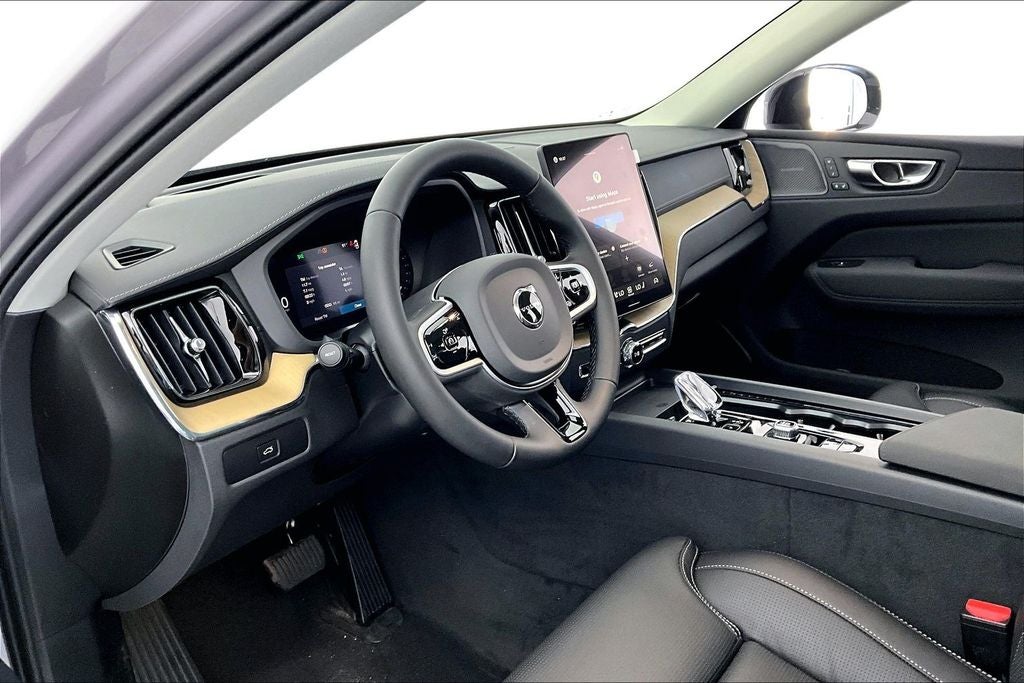2026 Volvo XC60 B5 Ultra