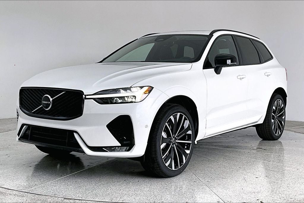 2026 Volvo XC60 B5 Ultra