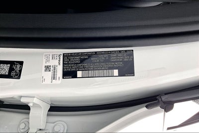 2026 Volvo XC60 B5 Ultra