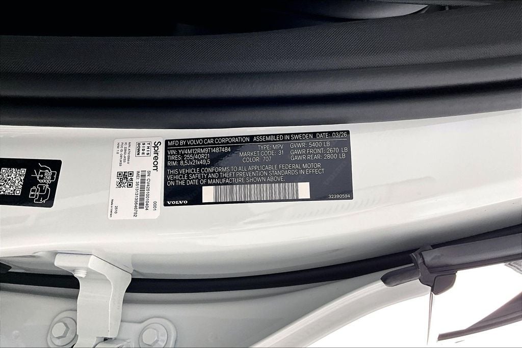 2026 Volvo XC60 B5 Ultra
