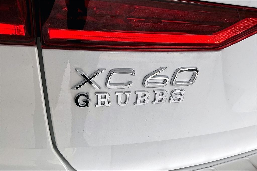 2026 Volvo XC60 B5 Ultra