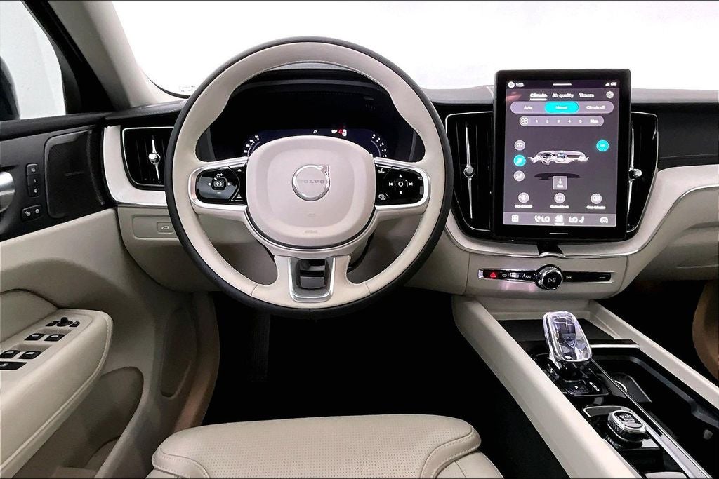 2026 Volvo XC60 B5 Ultra