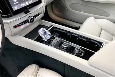 2026 Volvo XC60 B5 Ultra