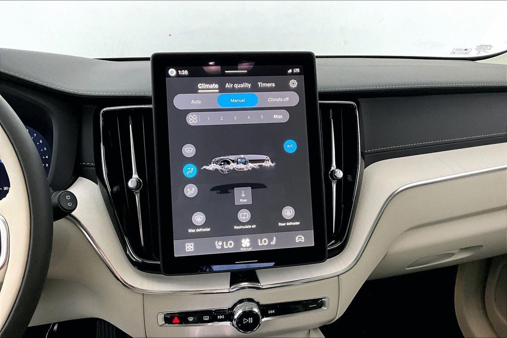 2026 Volvo XC60 B5 Ultra