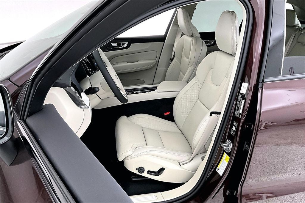 2026 Volvo XC60 B5 Ultra