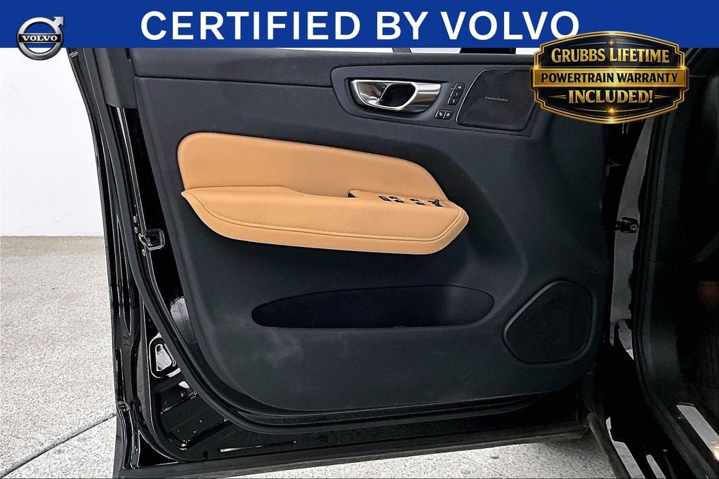 2025 Volvo XC60 B5 Ultra