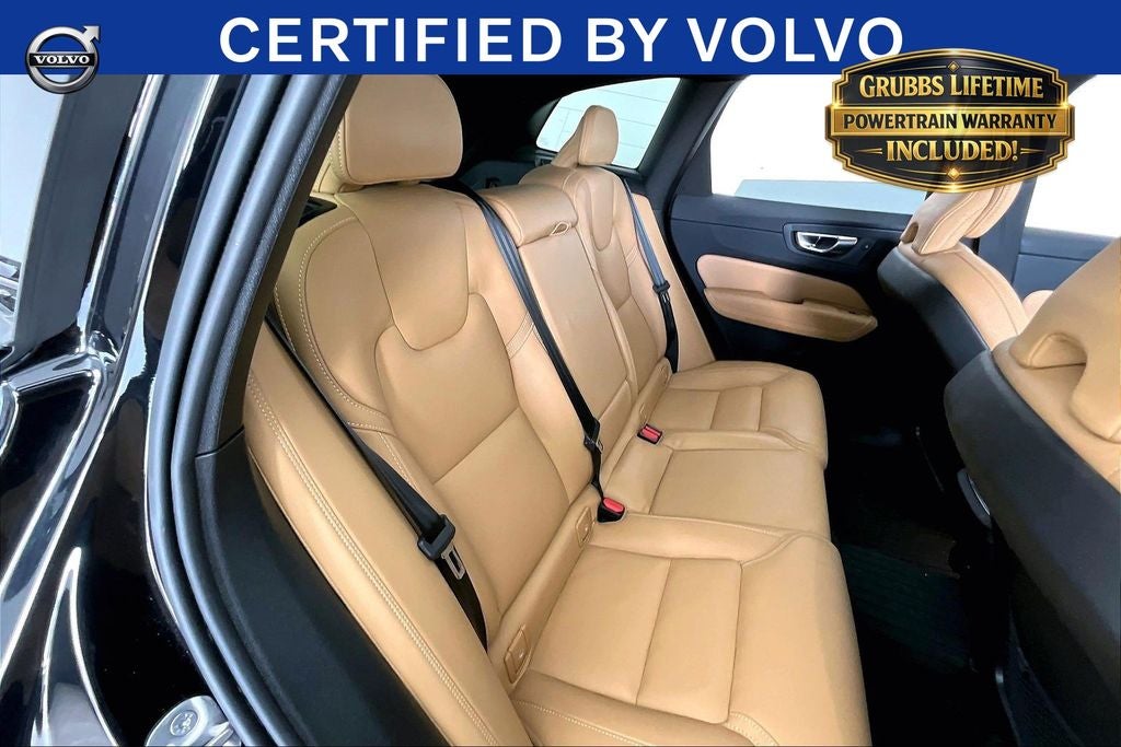 2025 Volvo XC60 B5 Ultra
