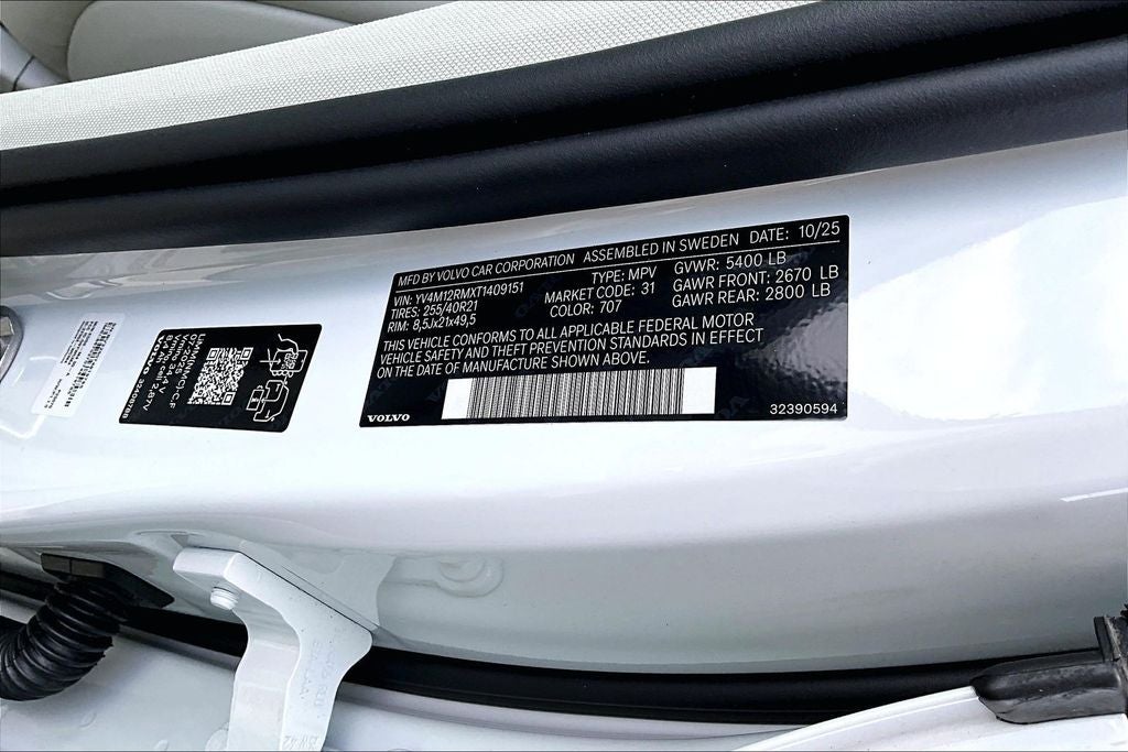 2026 Volvo XC60 B5 Ultra