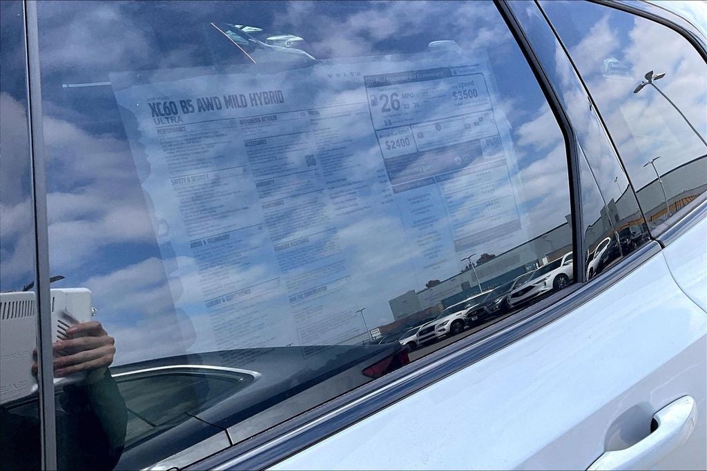 2026 Volvo XC60 B5 Ultra