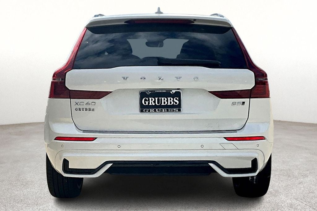 2026 Volvo XC60 B5 Ultra