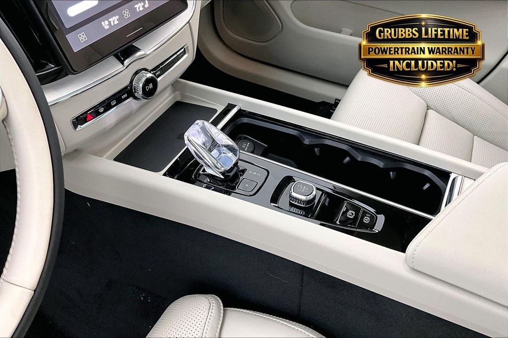 2026 Volvo XC60 B5 Ultra