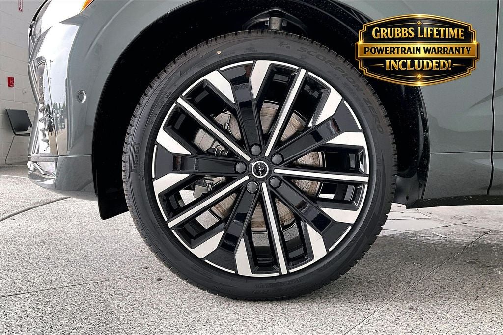 2026 Volvo XC60 B5 Ultra