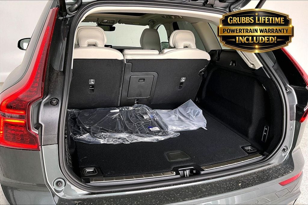 2026 Volvo XC60 B5 Ultra