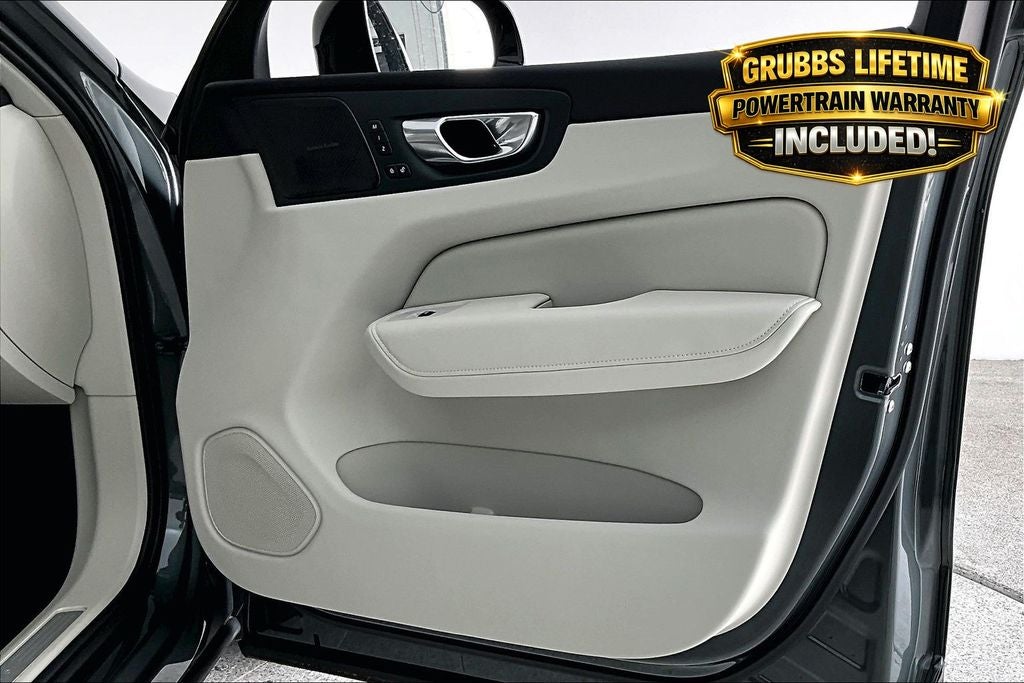 2026 Volvo XC60 B5 Ultra