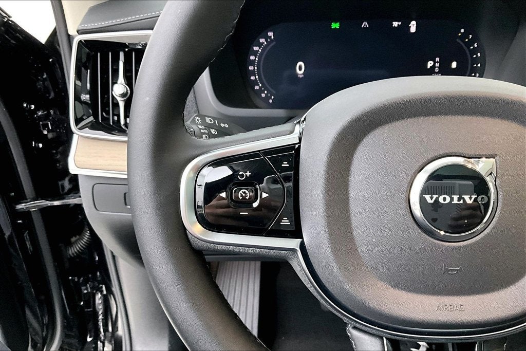 2027 Volvo XC90 B5 Core