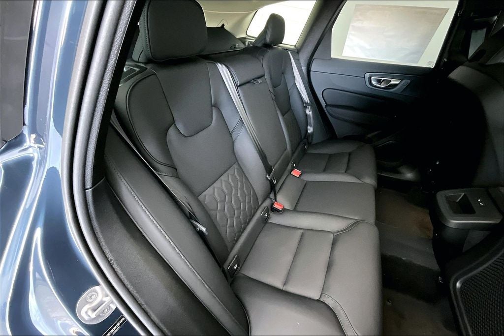 2027 Volvo XC60 B5 Plus