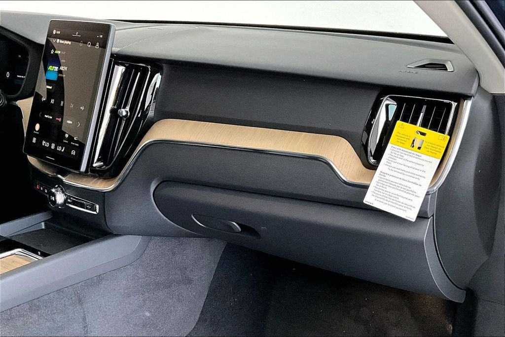 2027 Volvo XC60 B5 Plus