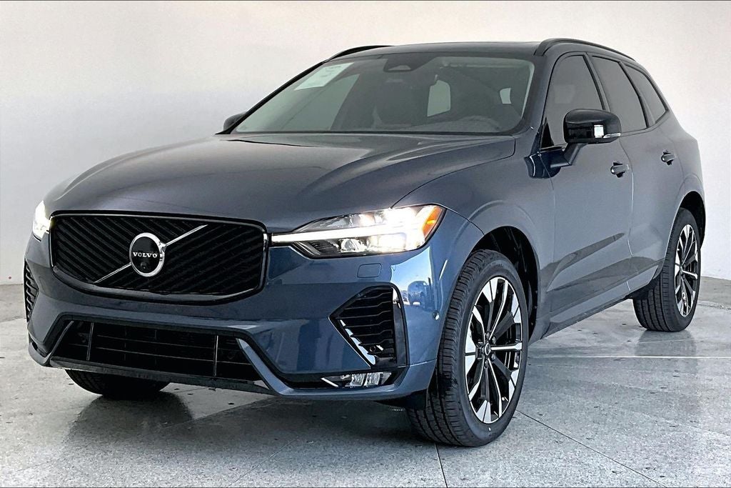 2027 Volvo XC60 B5 Plus